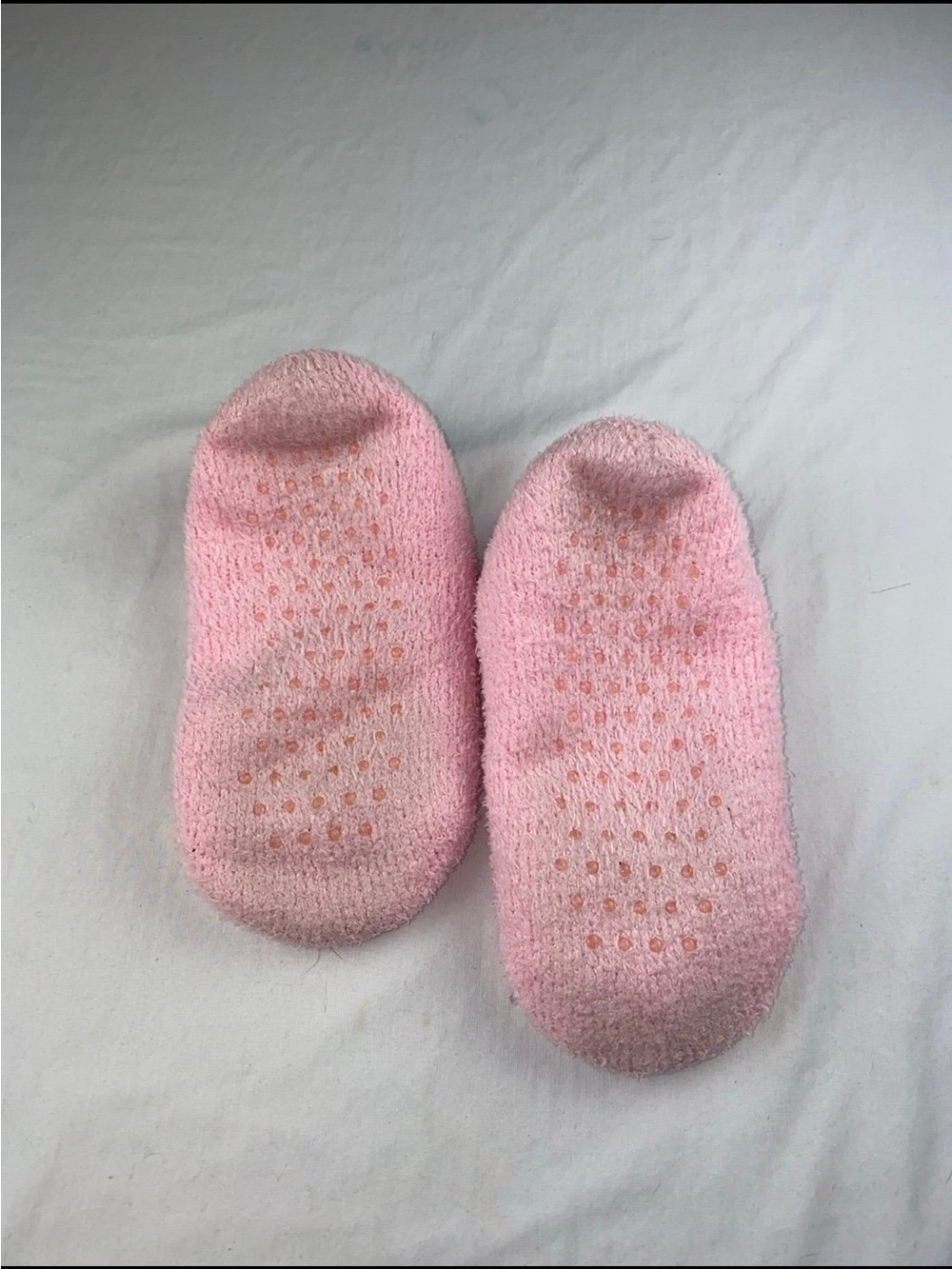 Fuzzy slippers - Picture 3 of 4